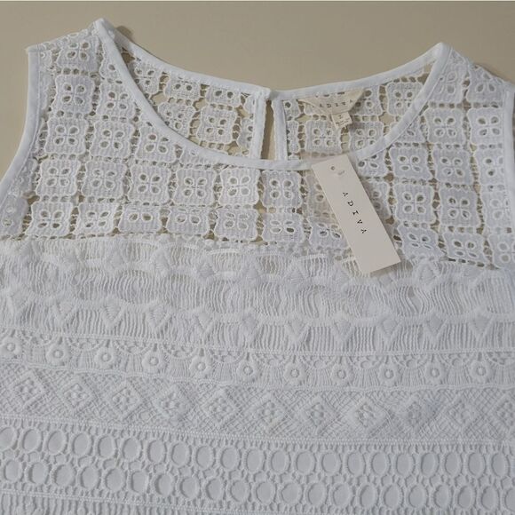 Adiva Women's White Lined Lace Tank Top - Picture 7 of 13